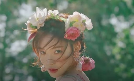 Terjemahan Lirik Play - Chung ha